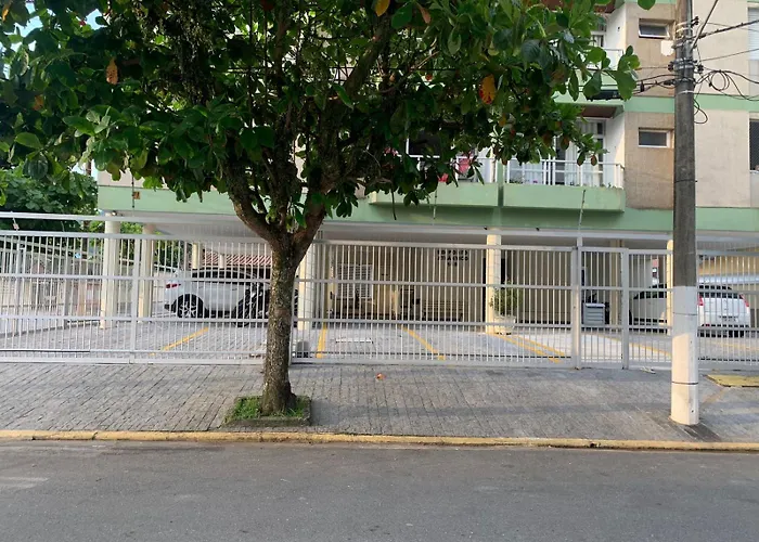 Apartamento no Guarujá para 8 pessoas